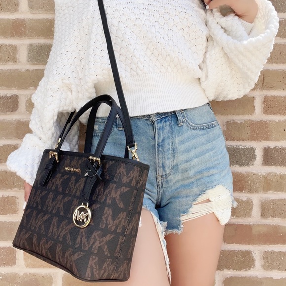 NWT Michael Kors Handbag 💕Gaby’sBags - Picture 3 of 6